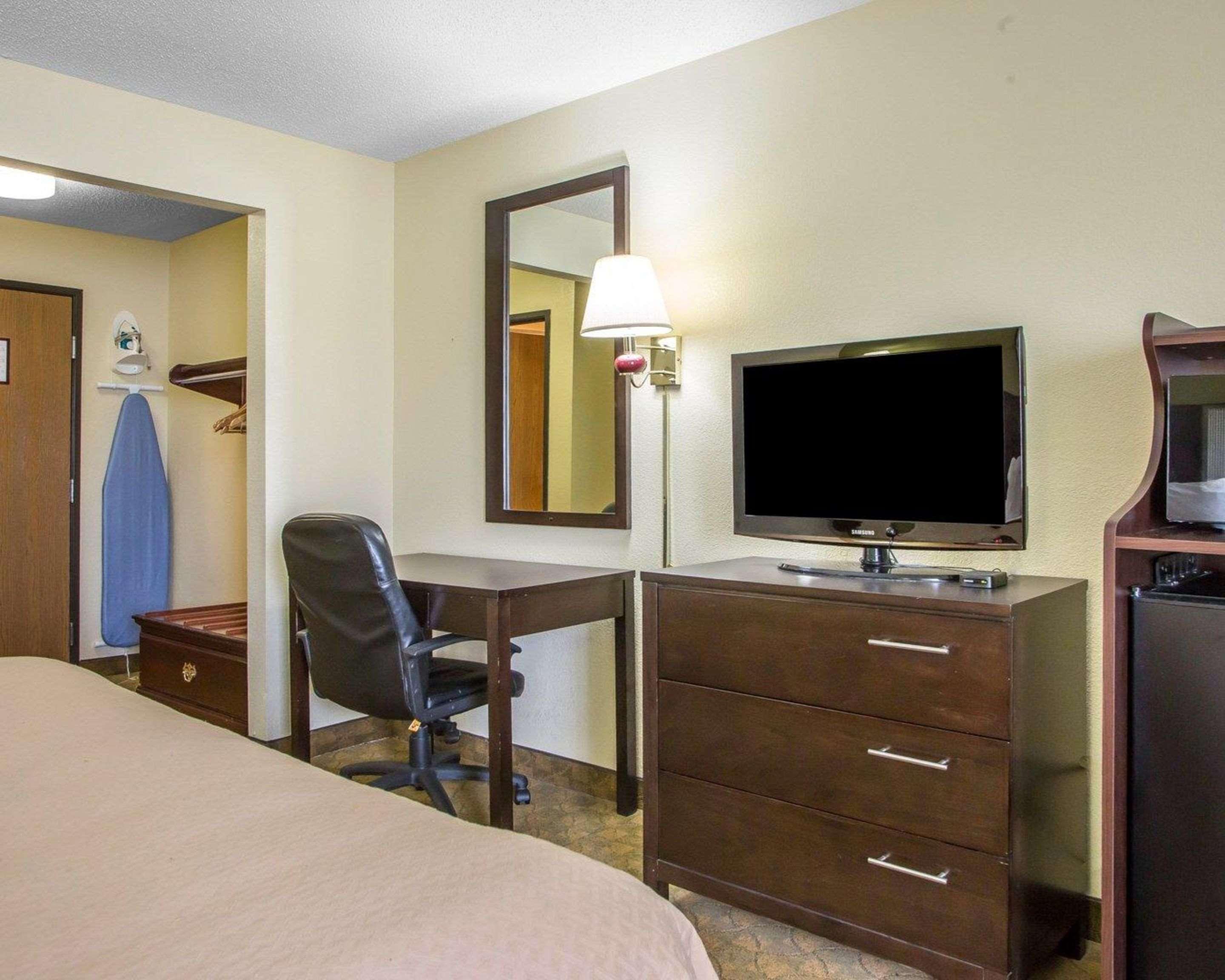 Quality Inn Merrillville Buitenkant foto