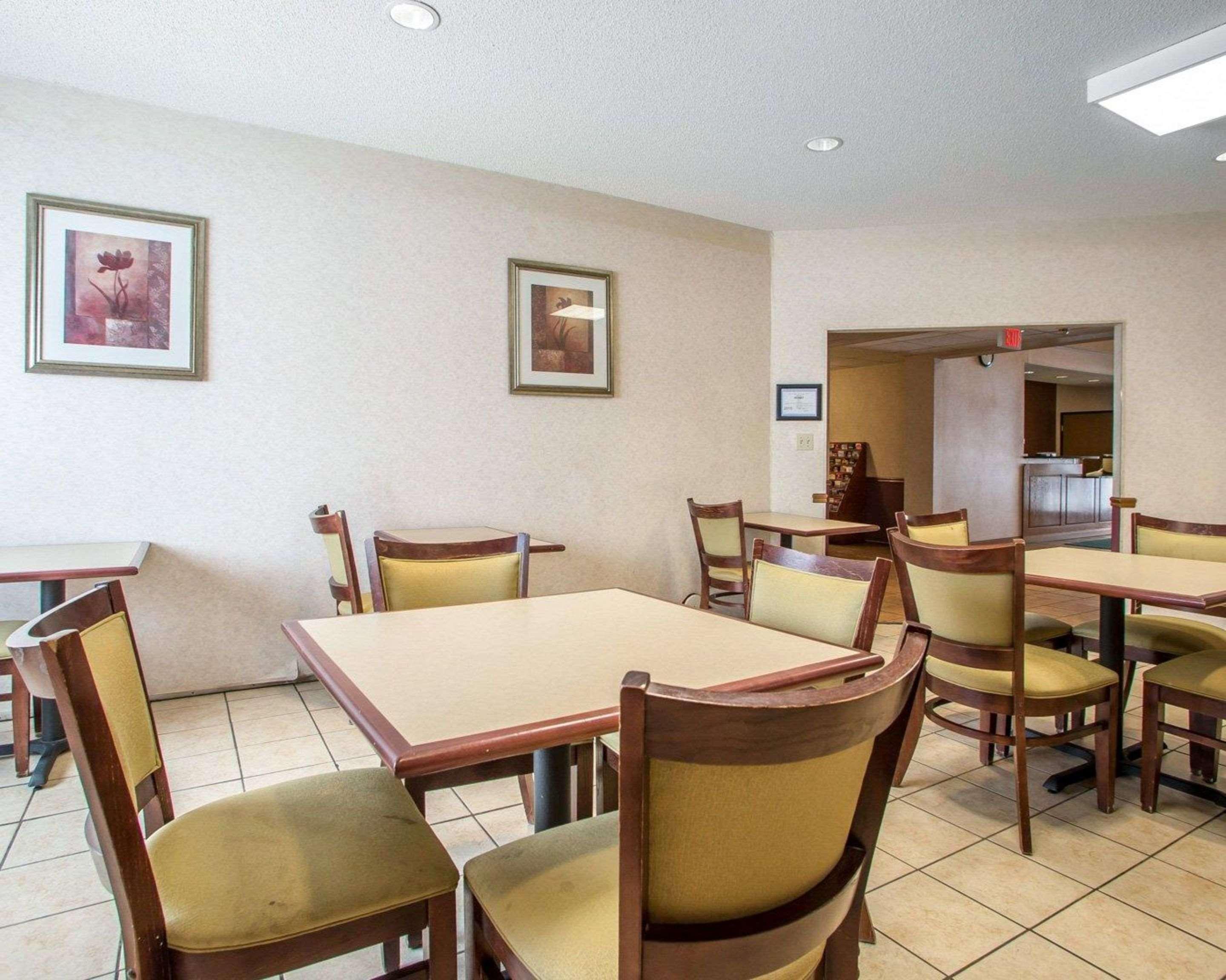 Quality Inn Merrillville Buitenkant foto