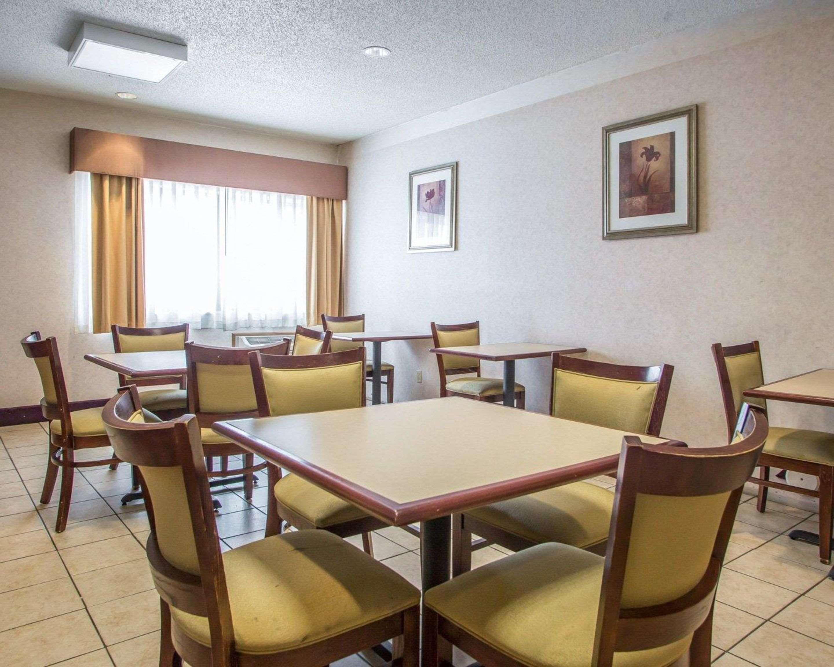 Quality Inn Merrillville Buitenkant foto