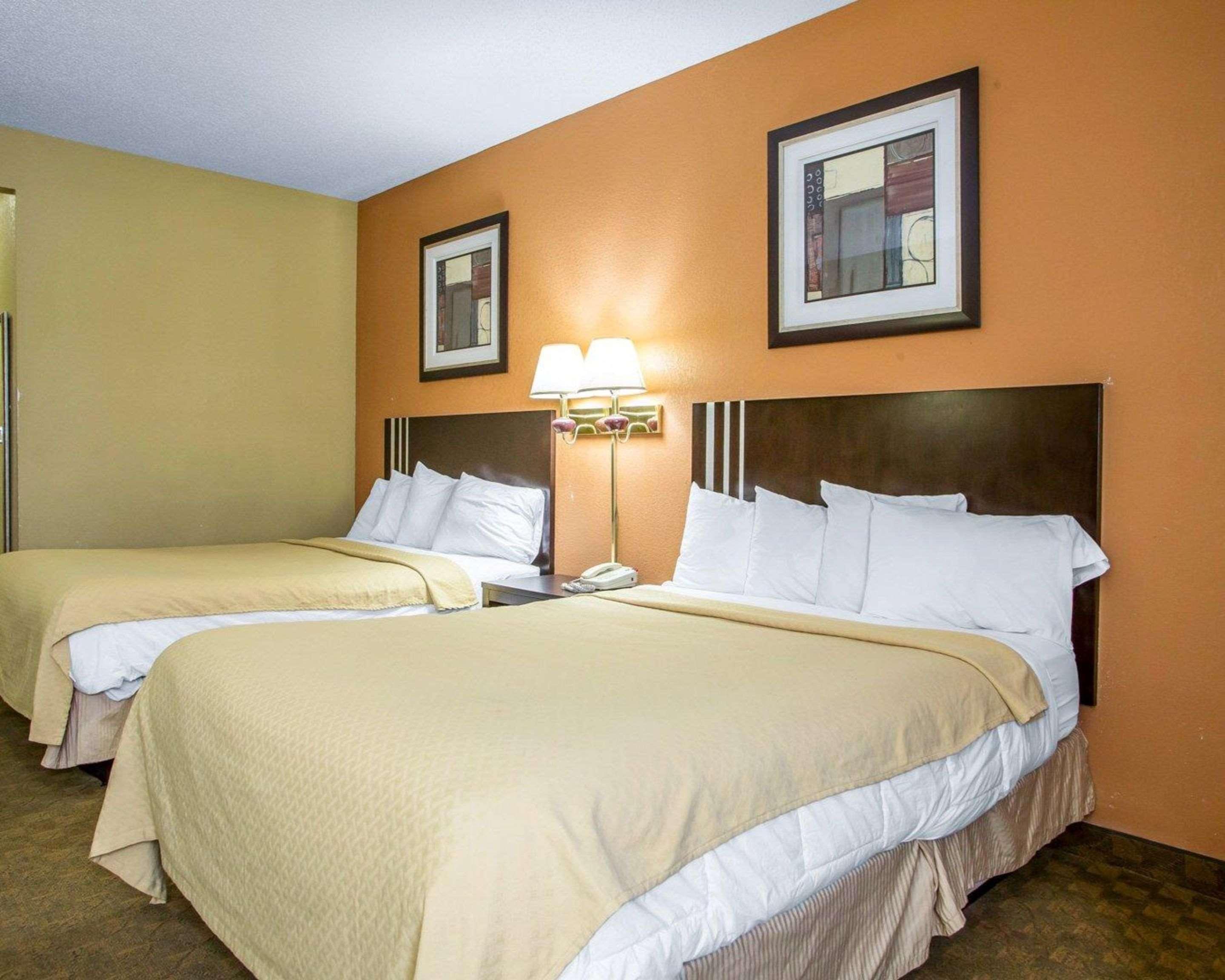 Quality Inn Merrillville Buitenkant foto