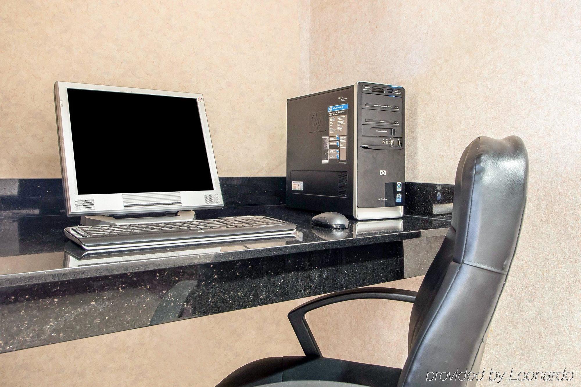 Quality Inn Merrillville Buitenkant foto